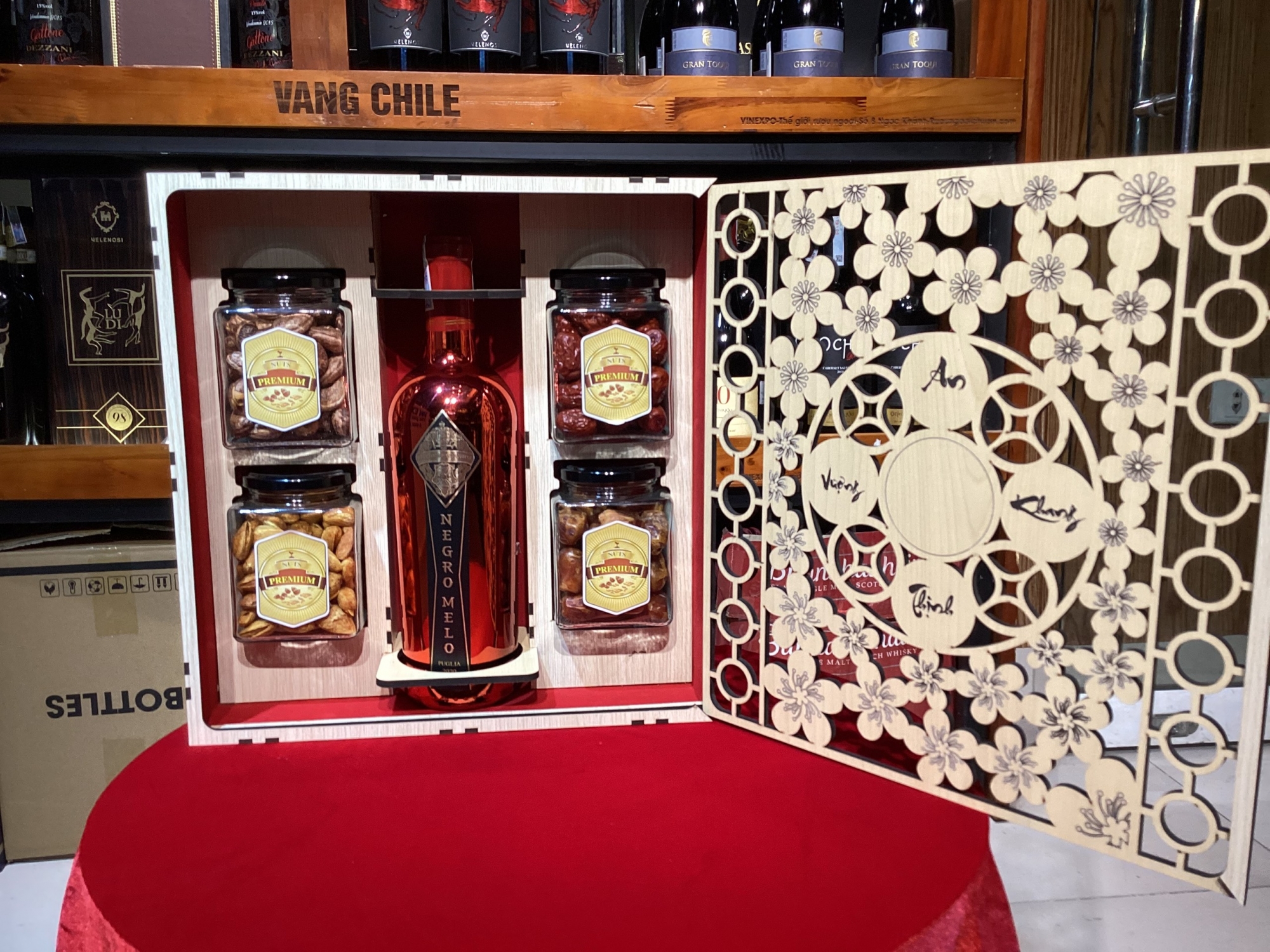 SET QUÀ TẾT 2024 - C049